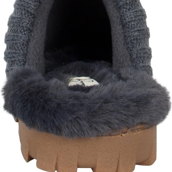 Jessica Simpson Women's Soft Cable Knit Slippers - Picture 4 of 7